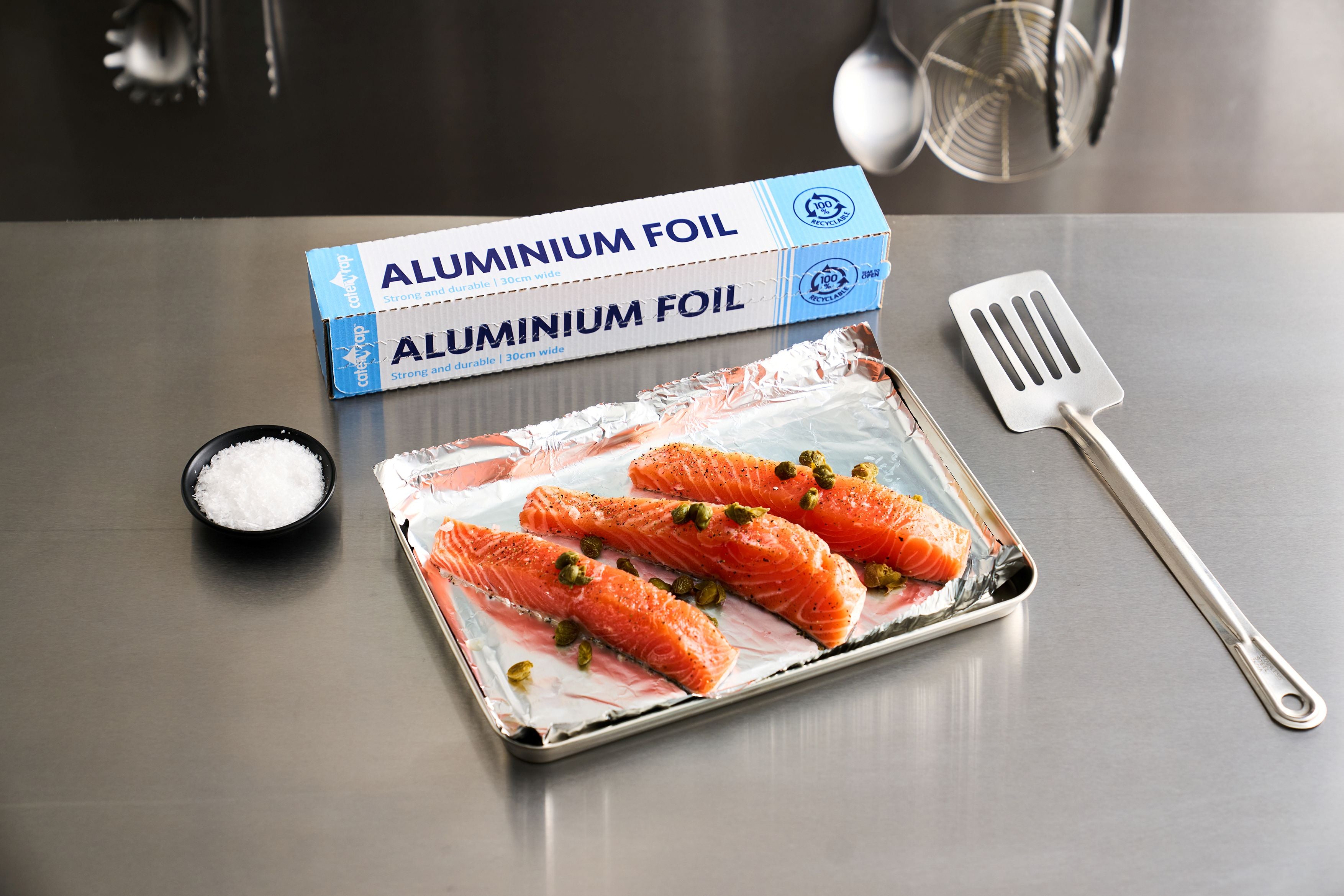 23C04 - Caterwrap Aluminium Foil 30CM x 75M in Cutter Box