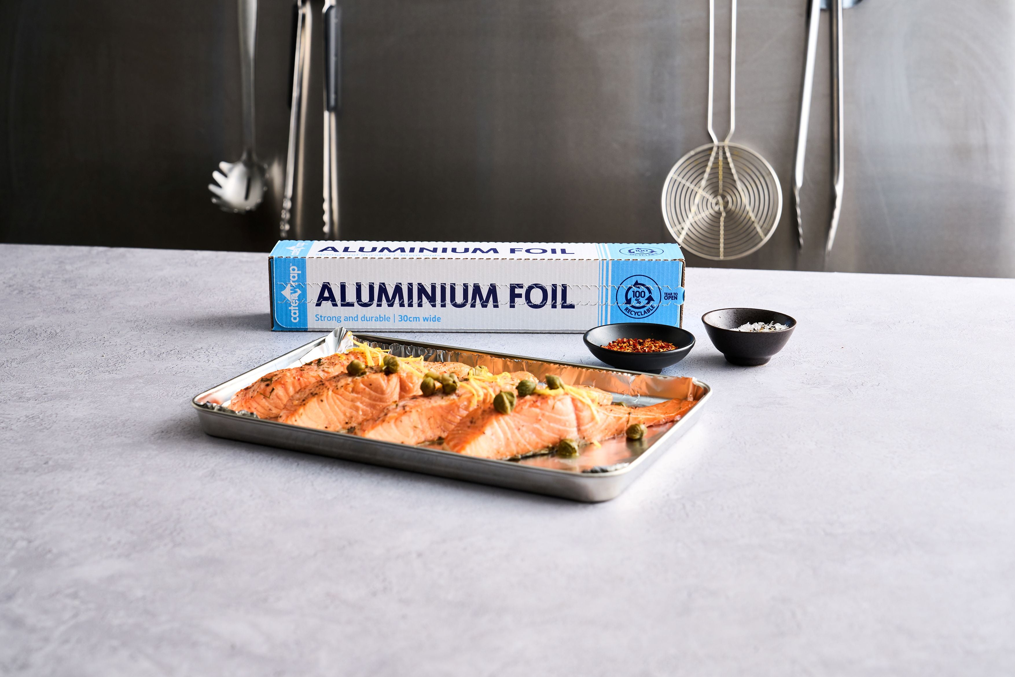 23C04 - Caterwrap Aluminium Foil 30CM x 75M in Cutter Box