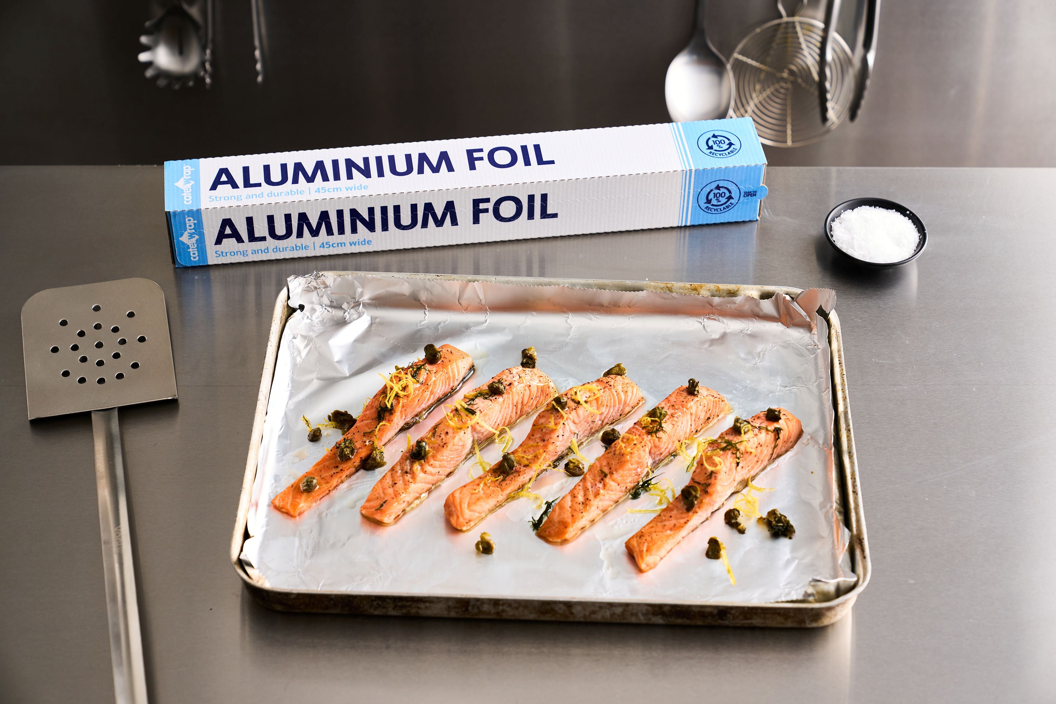23C05 - Caterwrap Aluminium Foil 45CM x 75M in Cutter Box